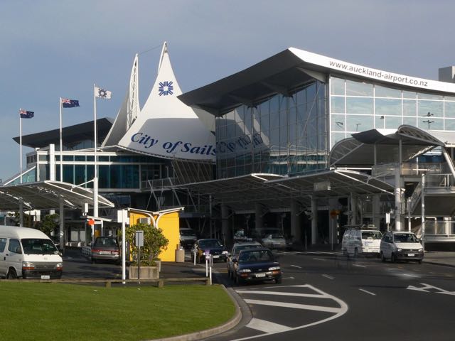 Auckland Airport arrivals ease