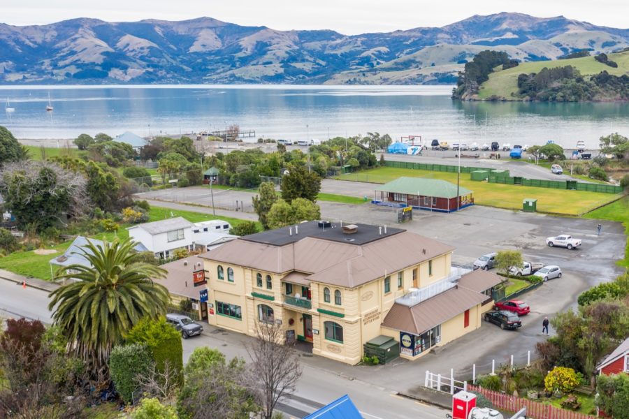Akaroa tourism stalwart to check out of sector