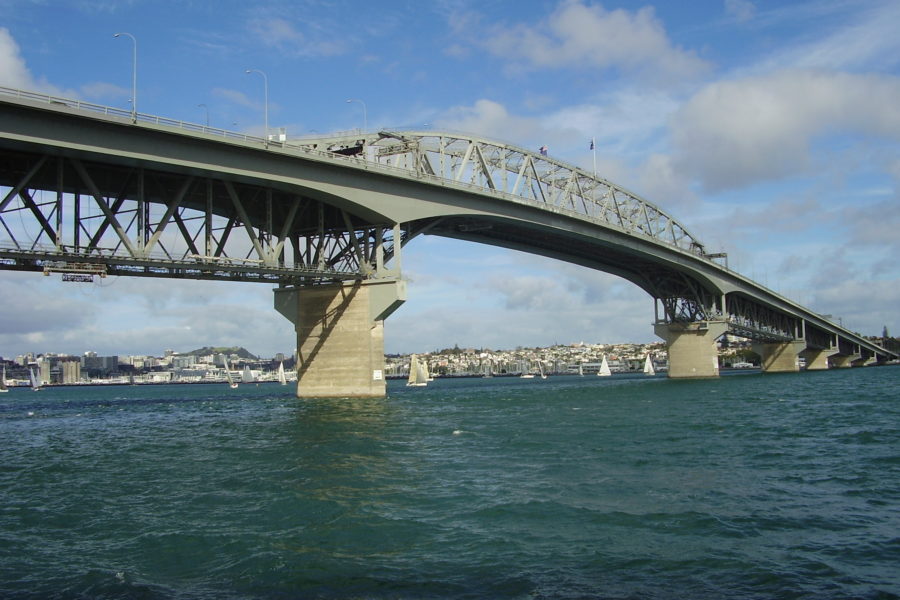 Auckland Harbour Bridge cycling, walking in second crossing pick