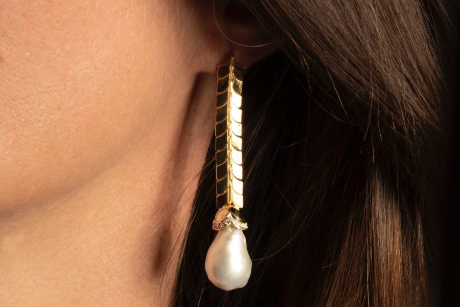 Hotel Grand Windsor dangles $13k earrings to attract guests