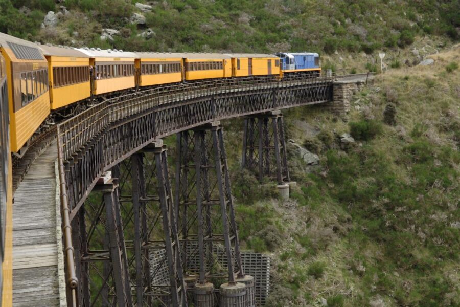 Joint effort to save Taieri Gorge Railway
