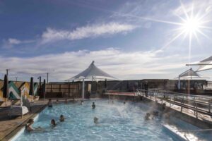 People with cardiac implants warned against hot pools