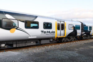 Te Huia to run to central Auckland on weekdays