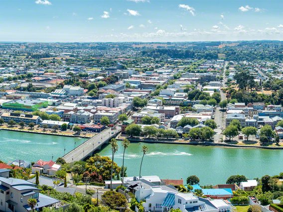 Whanganui urges support for local hospo