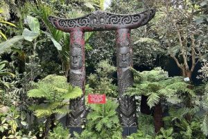 Te Puia NZMACI carving gifted to Singapore