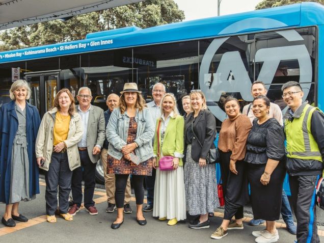 Auckland rolls out more e-buses, tourists to benefit