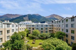 Weekly hotel results: Queenstown demand holds up into autumn