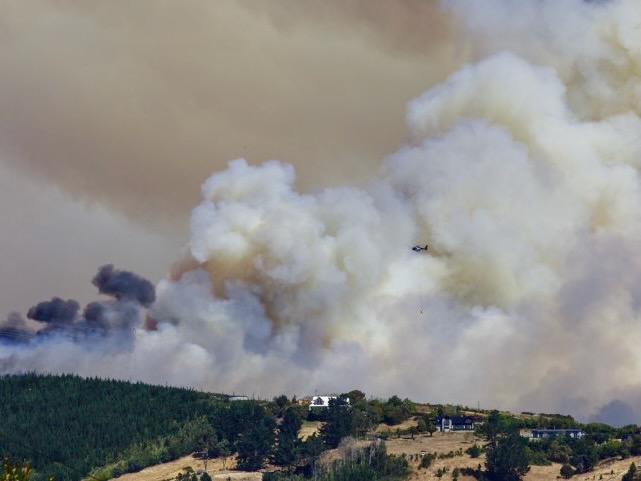 Fire breaches Christchurch Adventure Park boundary